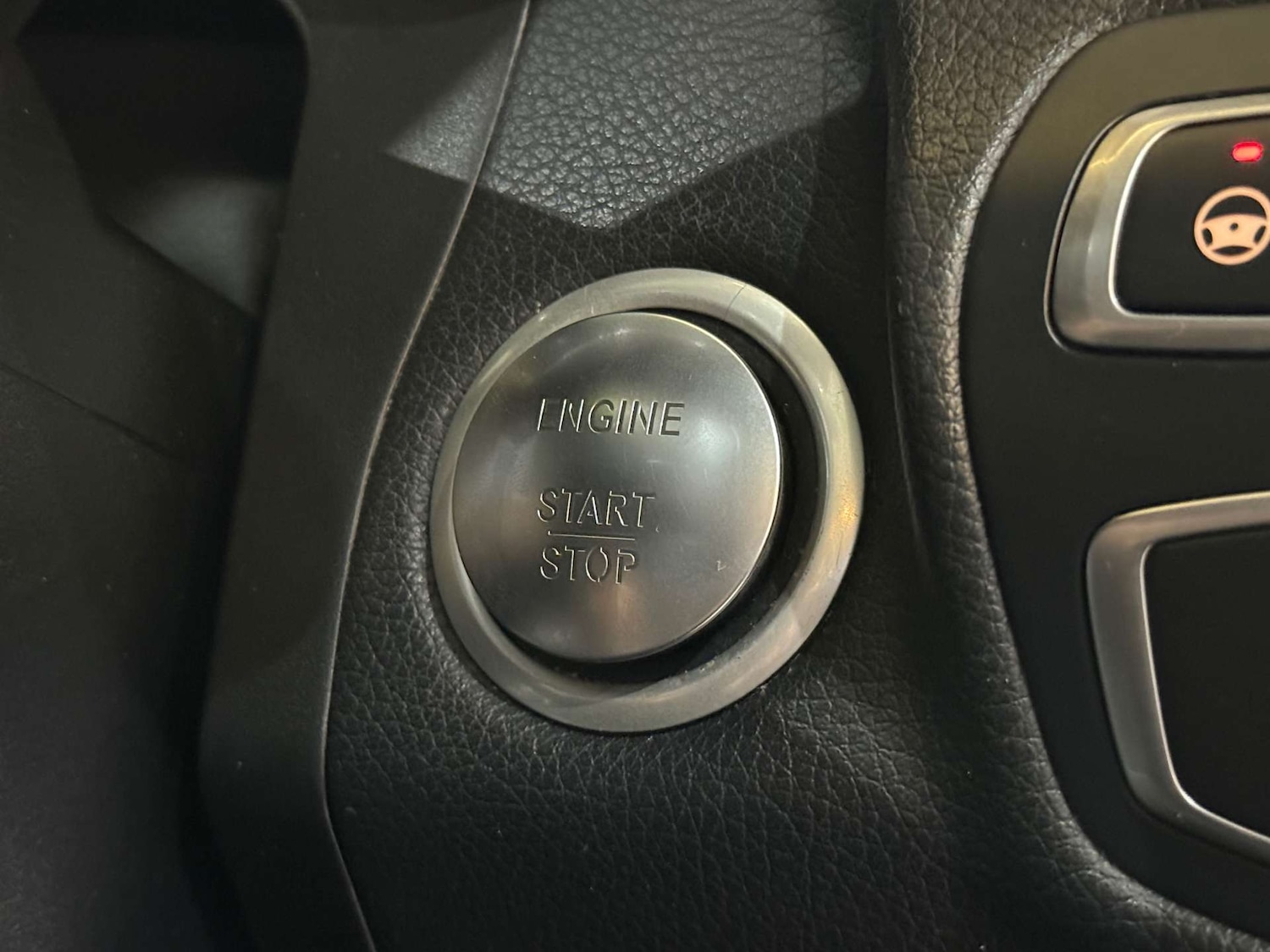 Used Mercedes-Benz GLC 2018 for sale - 76601830: Photo 62