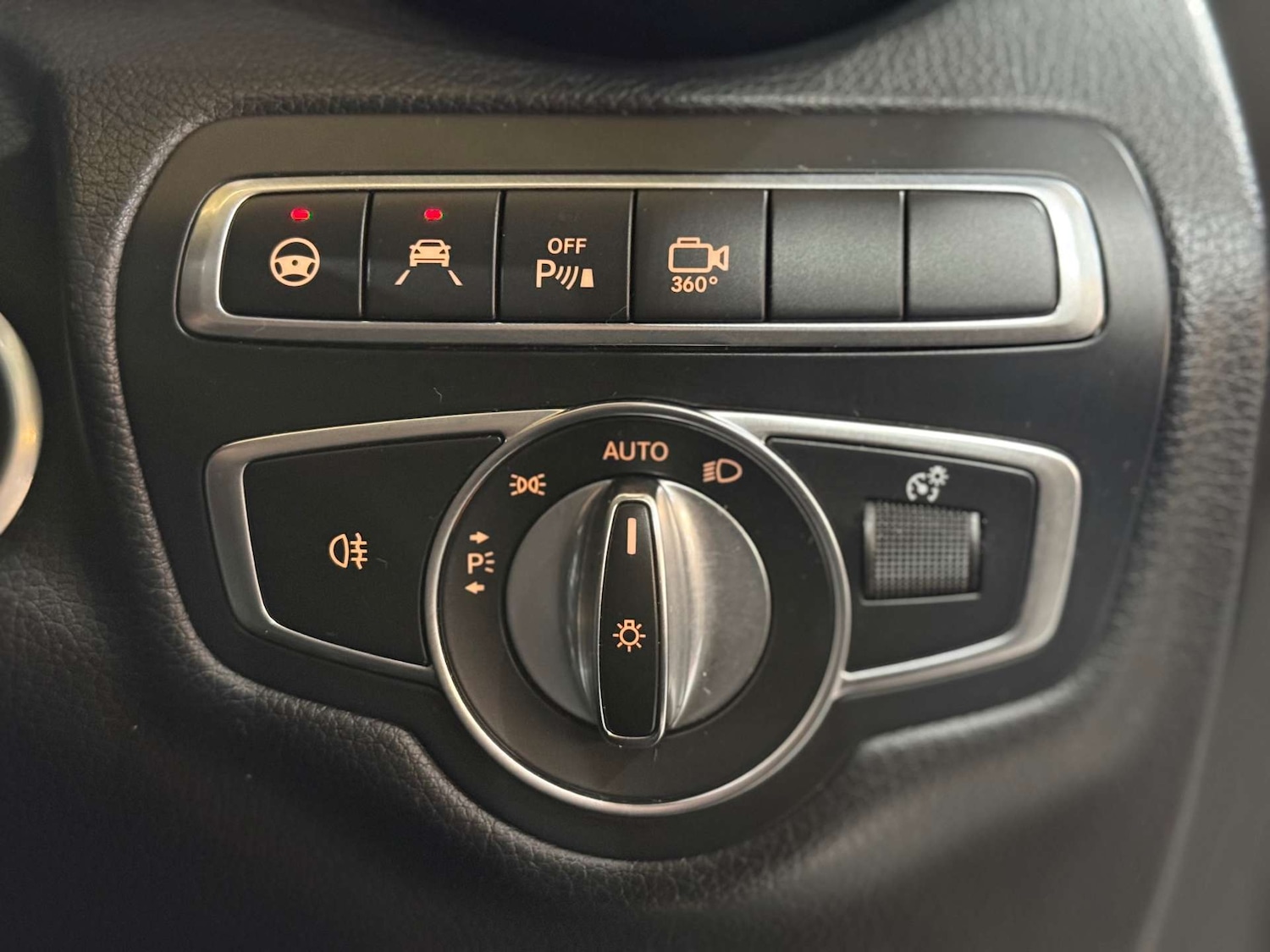 Used Mercedes-Benz GLC 2018 for sale - 76601830: Photo 63