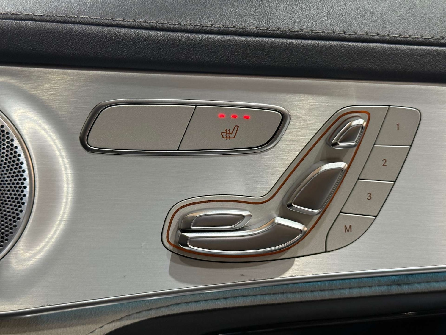 Used Mercedes-Benz GLC 2018 for sale - 76601830: Photo 64