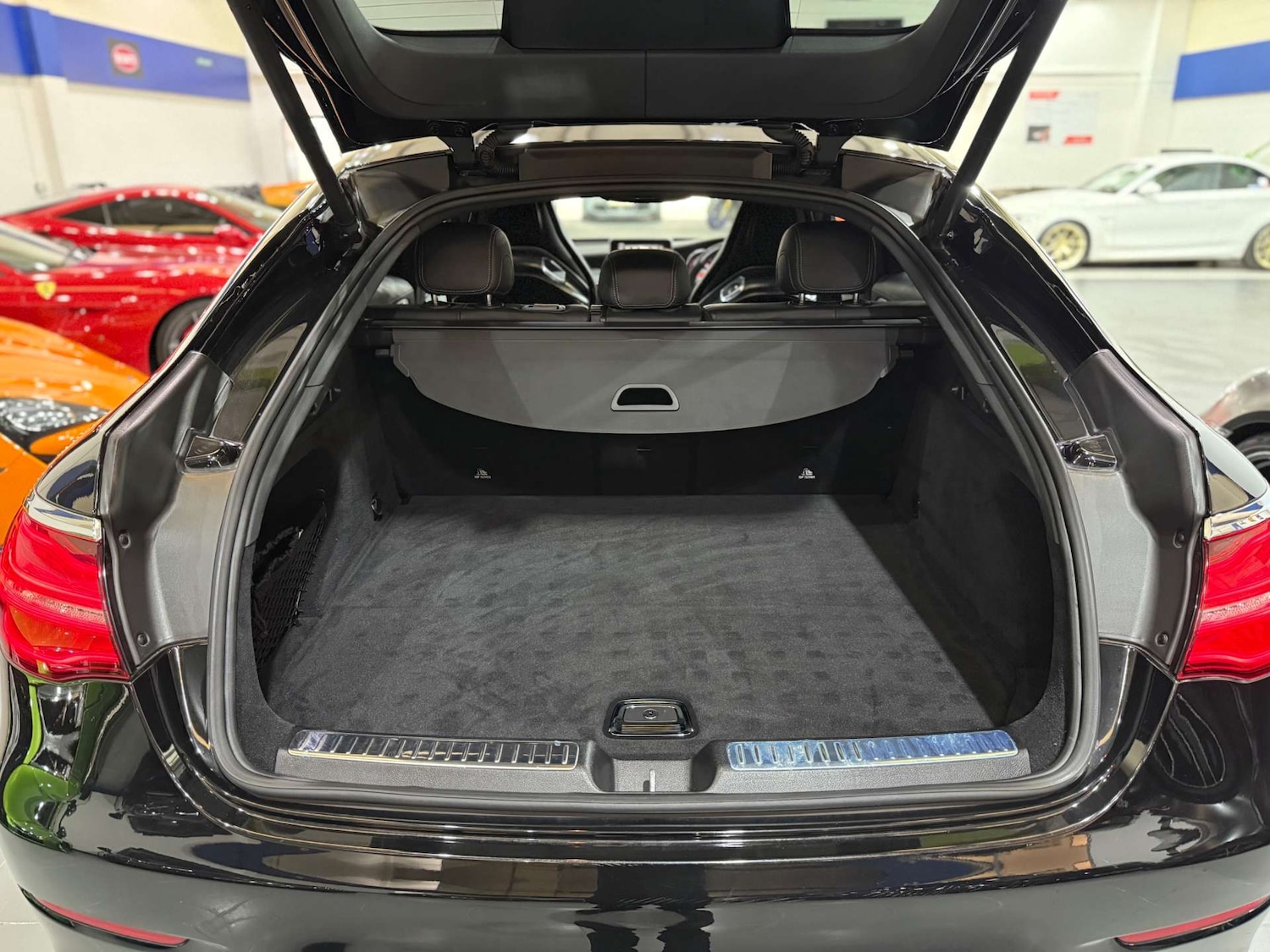 Used Mercedes-Benz GLC 2018 for sale - 76601830: Photo 65