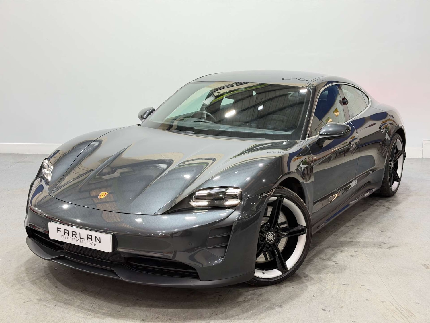 Used Porsche Taycan 2021 for sale - 77136389: Photo 12