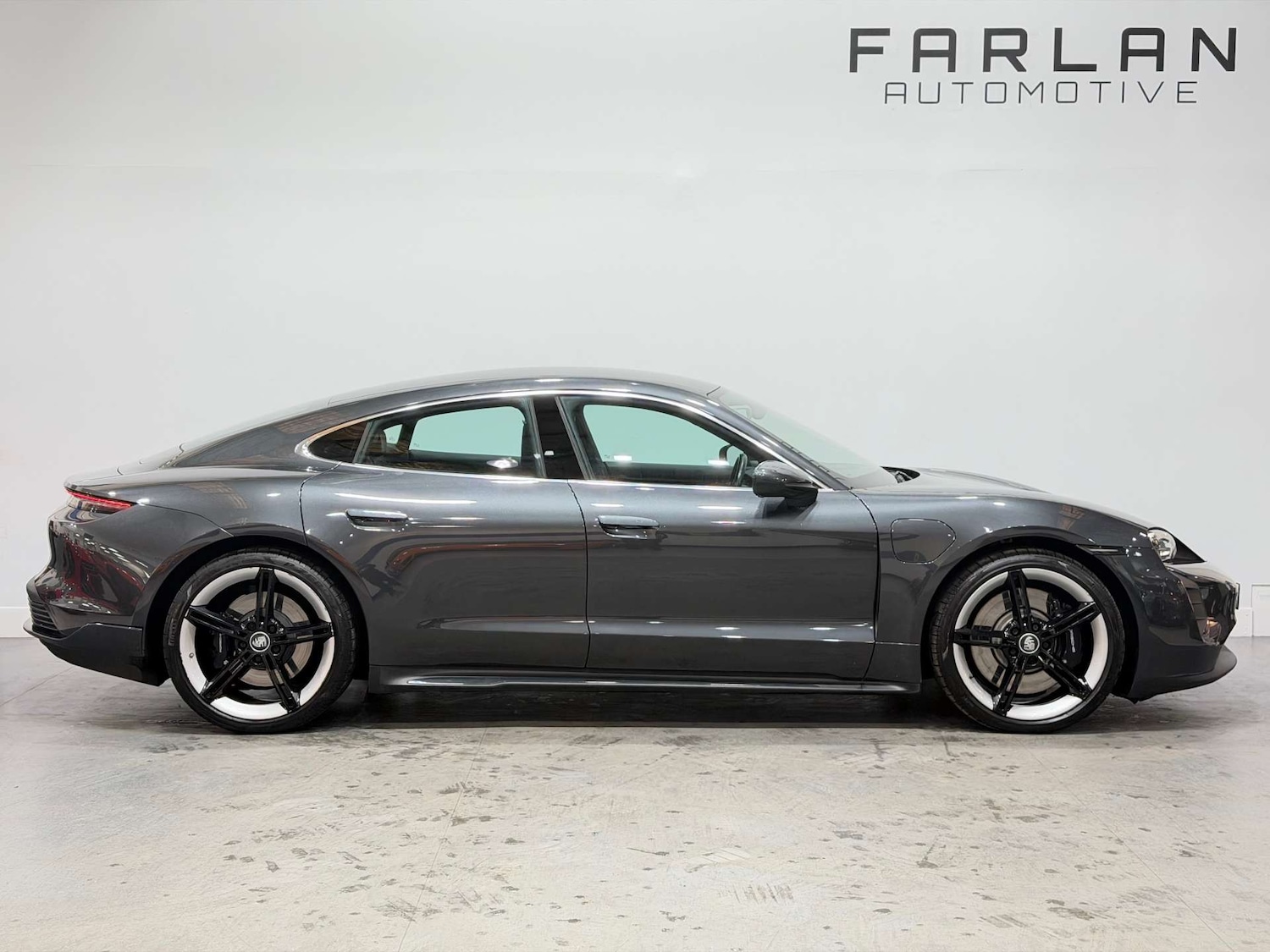 Used Porsche Taycan 2021 for sale - 77136389: Photo 17