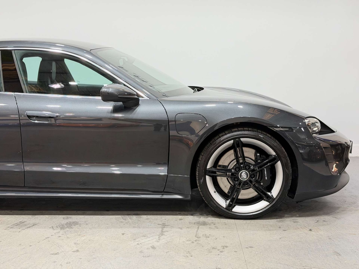 Used Porsche Taycan 2021 for sale - 77136389: Photo 19