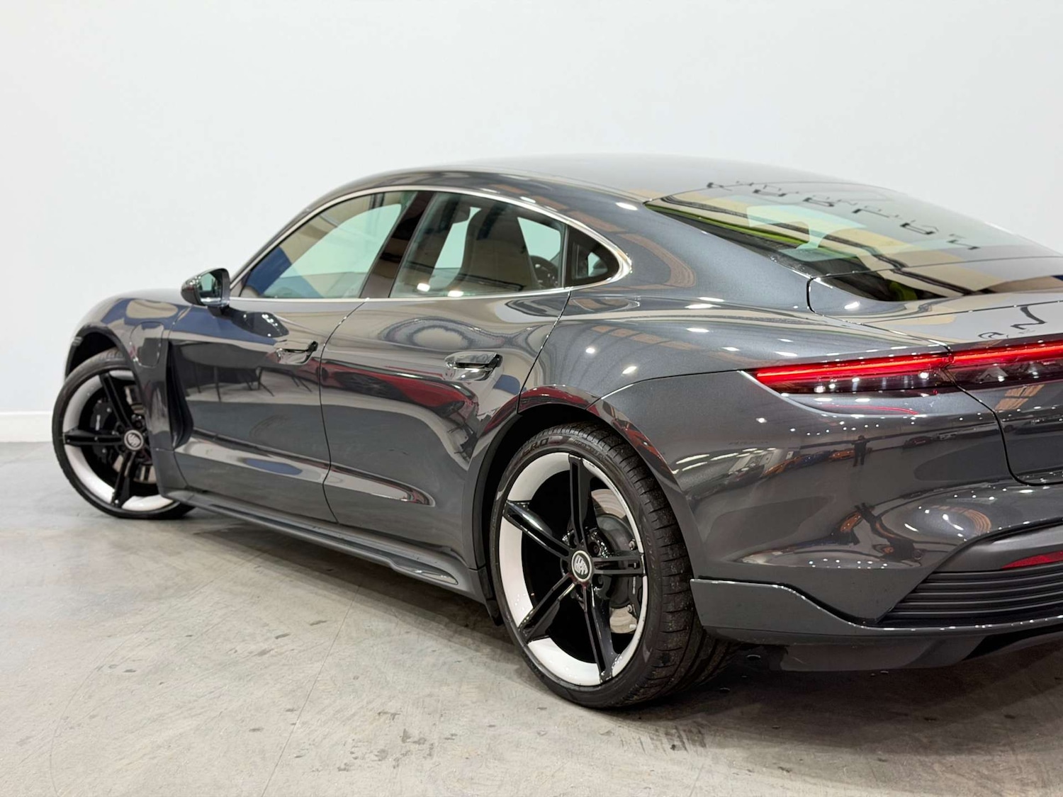 Used Porsche Taycan 2021 for sale - 77136389: Photo 22