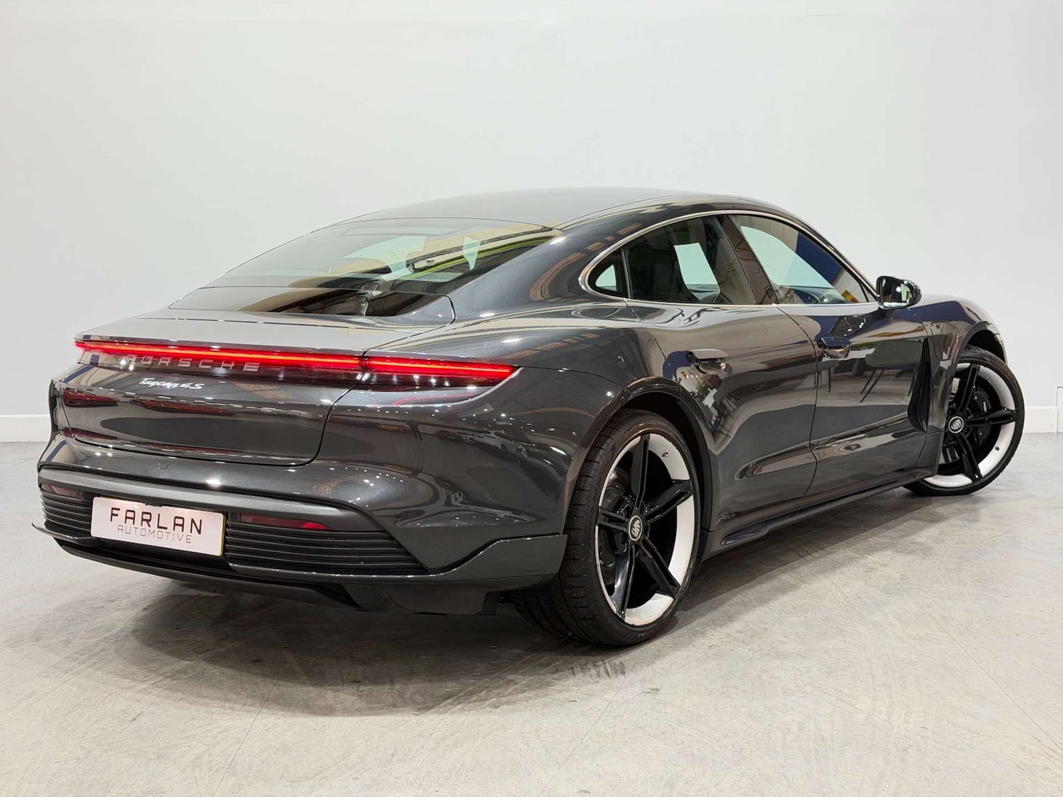 Used Porsche Taycan 2021 for sale - 77136389: Photo 26