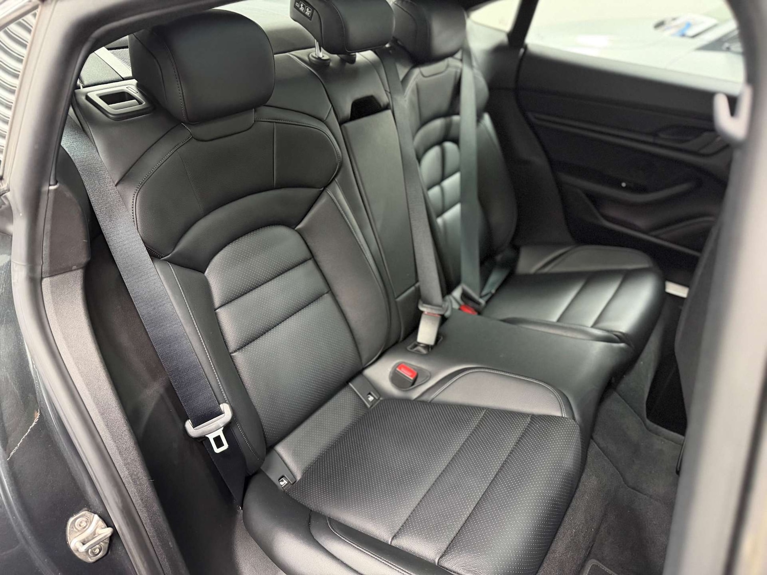 Used Porsche Taycan 2021 for sale - 77136389: Photo 37