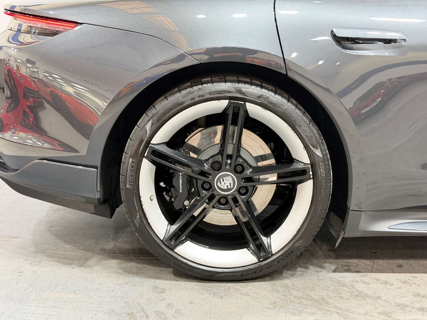 Used Porsche Taycan 2021 for sale - 77136389: Photo 41