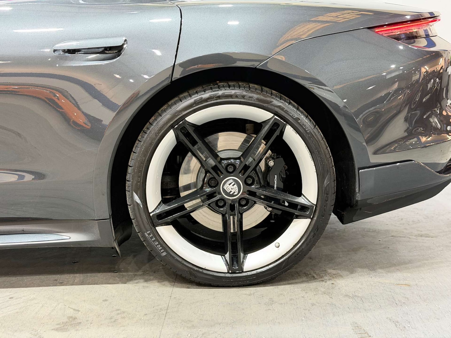 Used Porsche Taycan 2021 for sale - 77136389: Photo 47