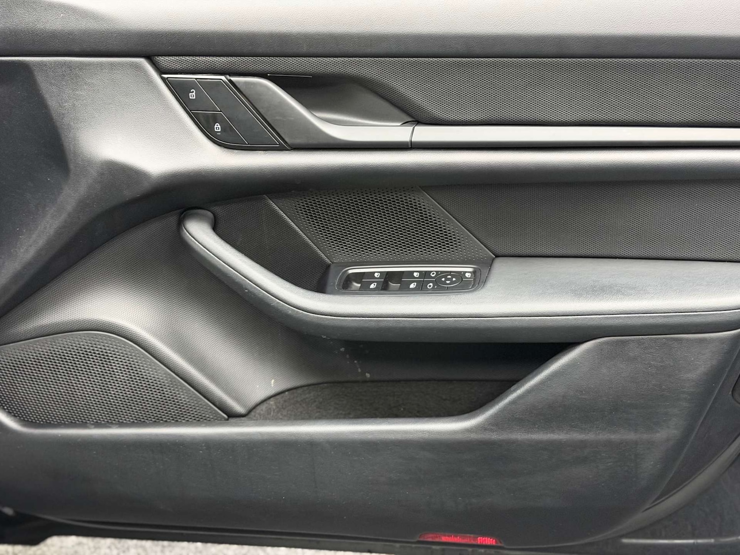 Used Porsche Taycan 2021 for sale - 77136389: Photo 56