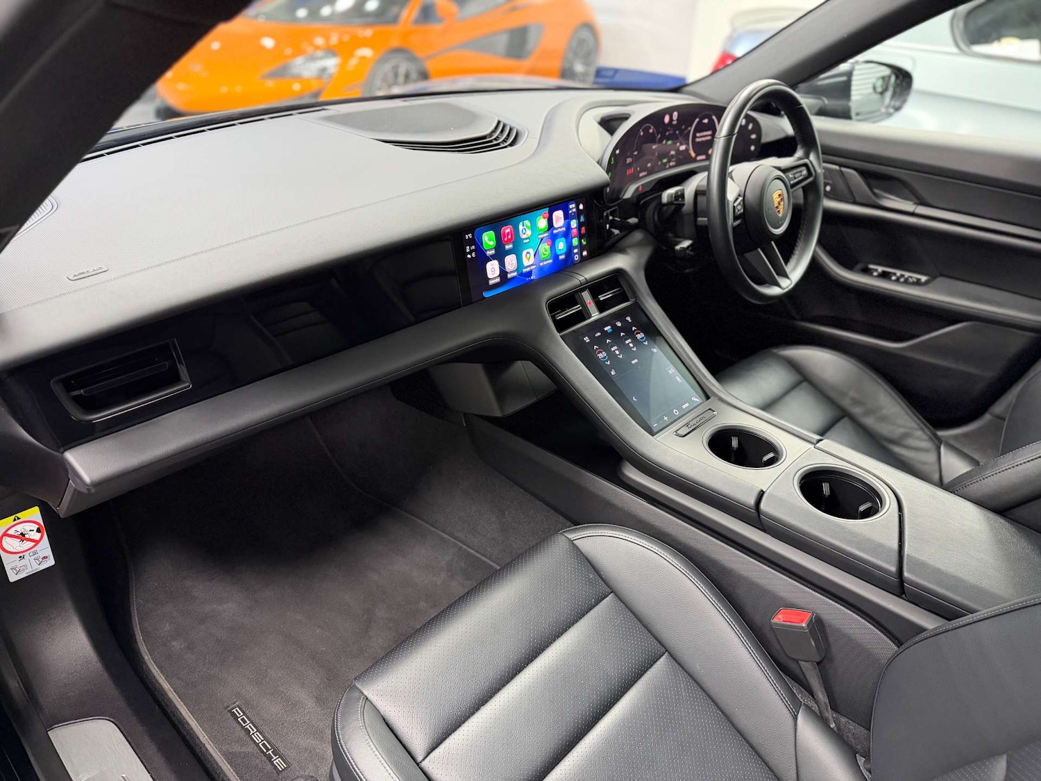 Used Porsche Taycan 2021 for sale - 77136389: Photo 6