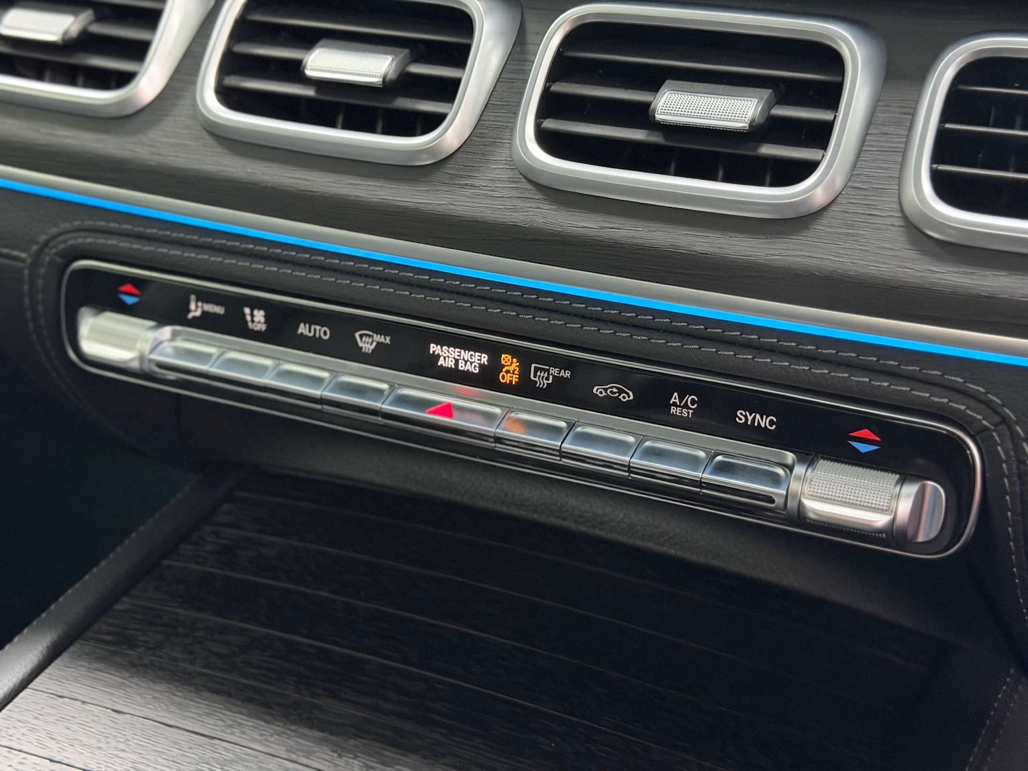 Used Mercedes-Benz GLE 2022 for sale - 76724008: Photo 64