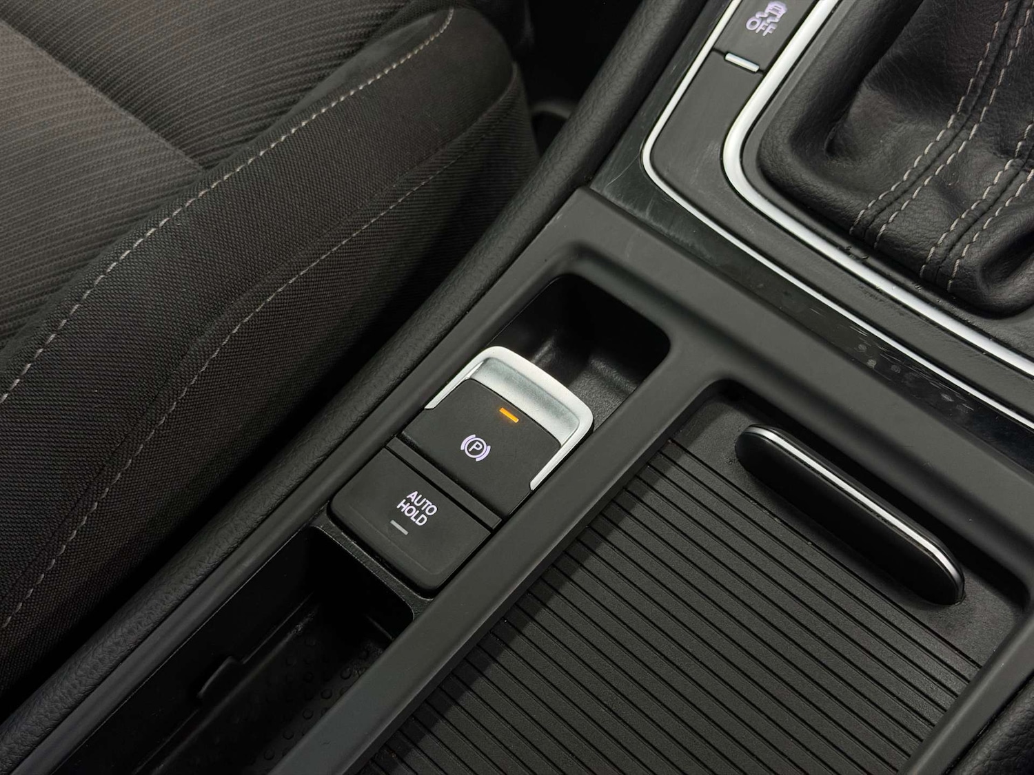 Used Volkswagen Golf 2019 for sale - 76863460: Photo 41