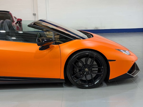 Used Lamborghini Huracan 2017 for sale - 76198695: Photo 19