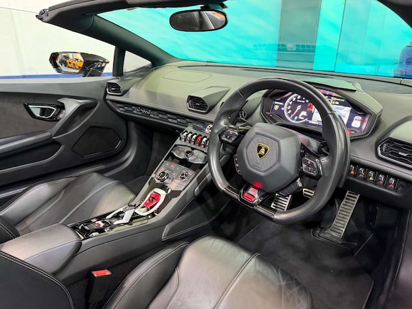 Used Lamborghini Huracan 2017 for sale - 76198695: Photo 32