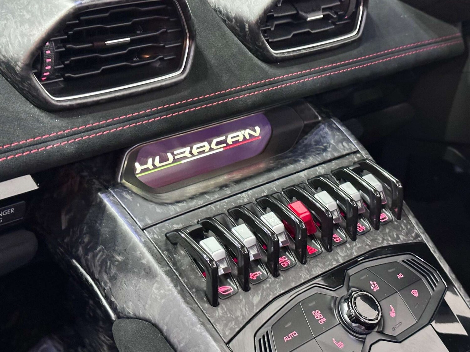 Used Lamborghini Huracan 2019 for sale - 76363665: Photo 43