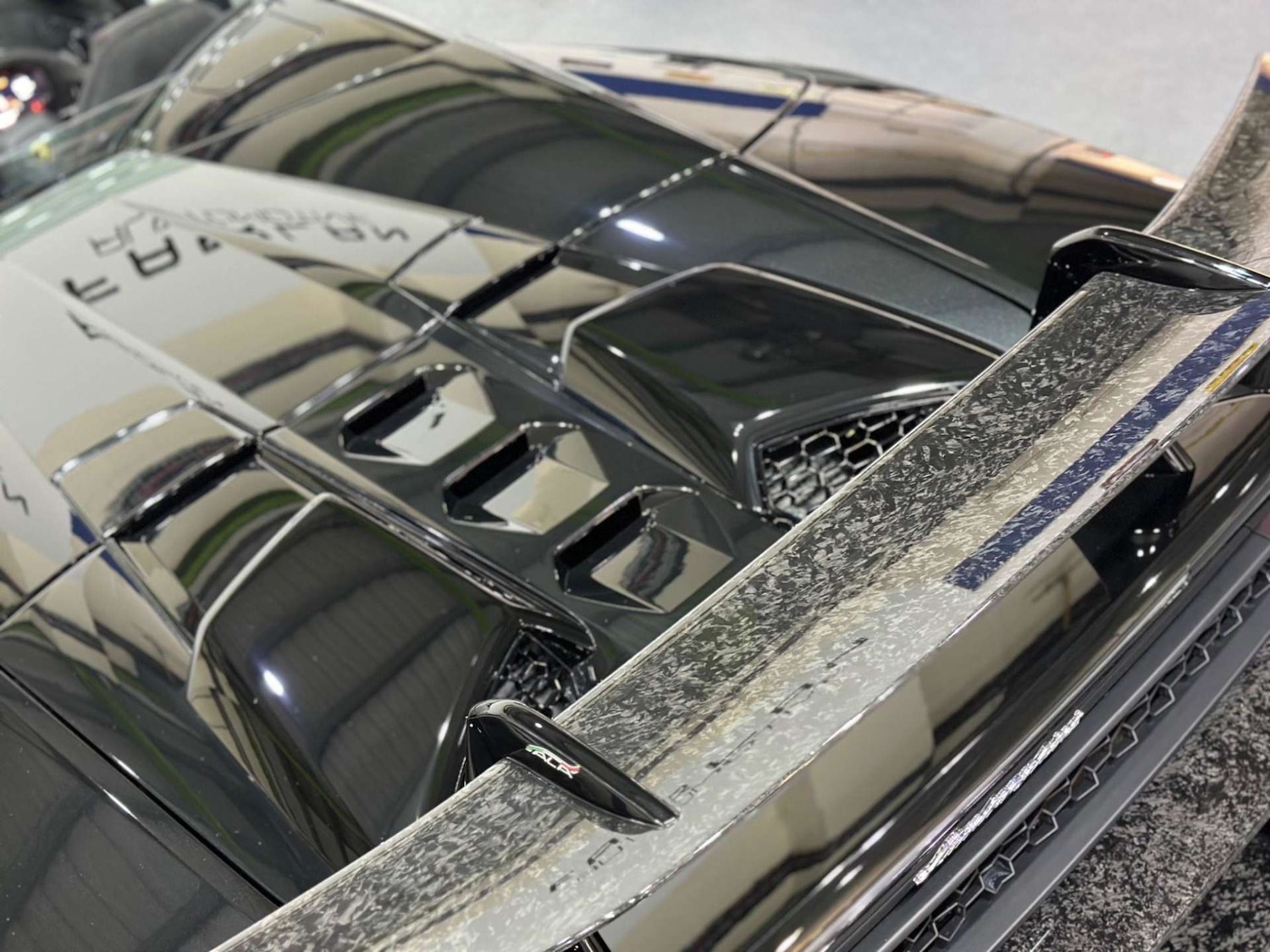 Used Lamborghini Huracan 2019 for sale - 76363665: Photo 54