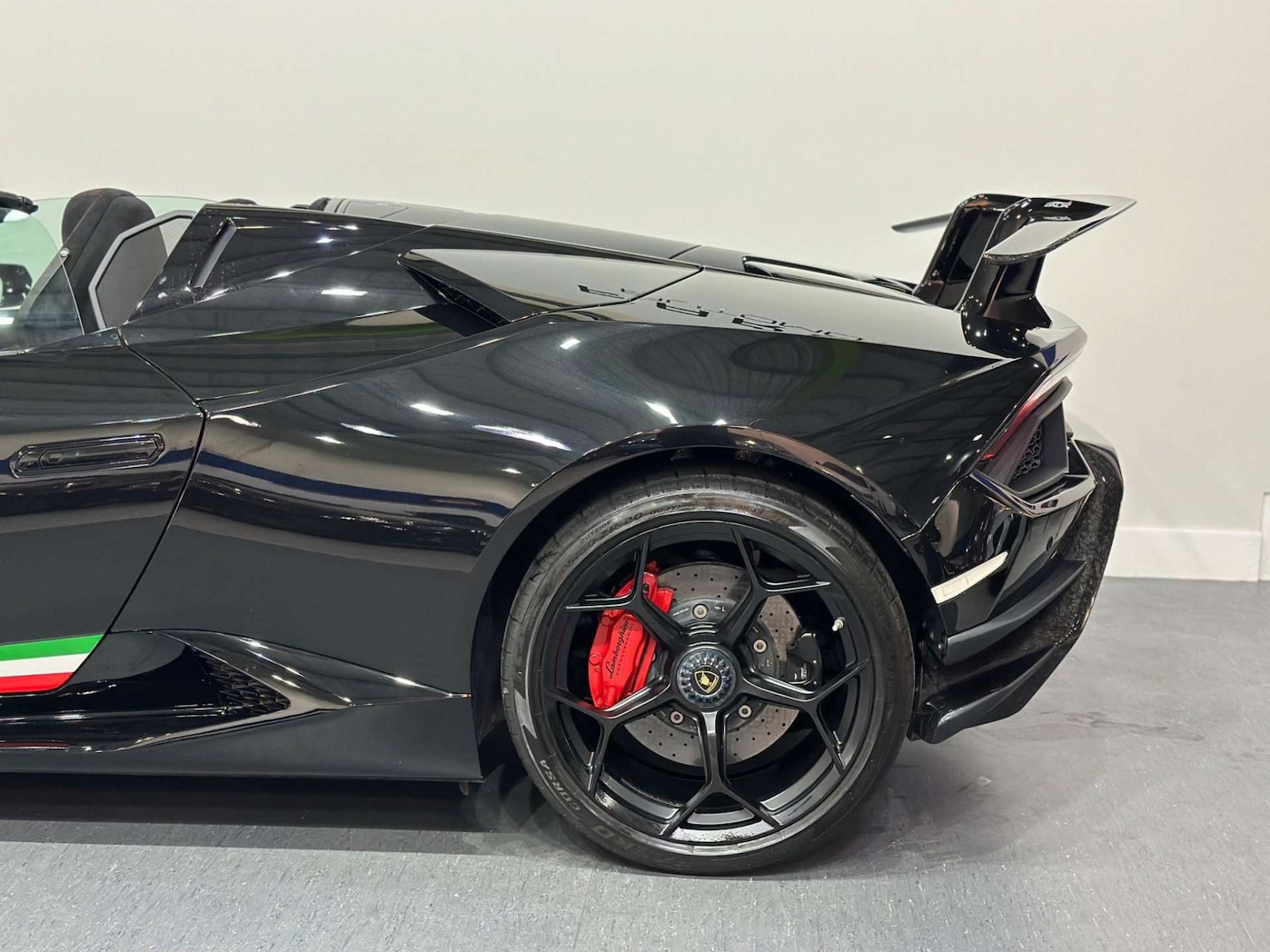 Used Lamborghini Huracan 2019 for sale - 76363665: Photo 66