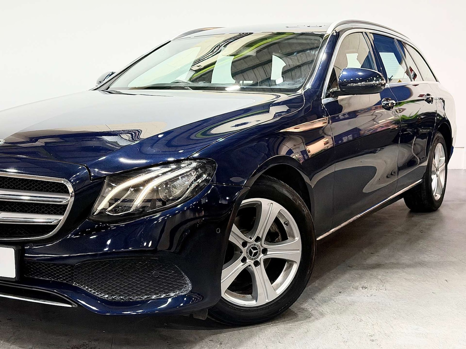 Used Mercedes-Benz E Class 2018 for sale - 76686694: Photo 12