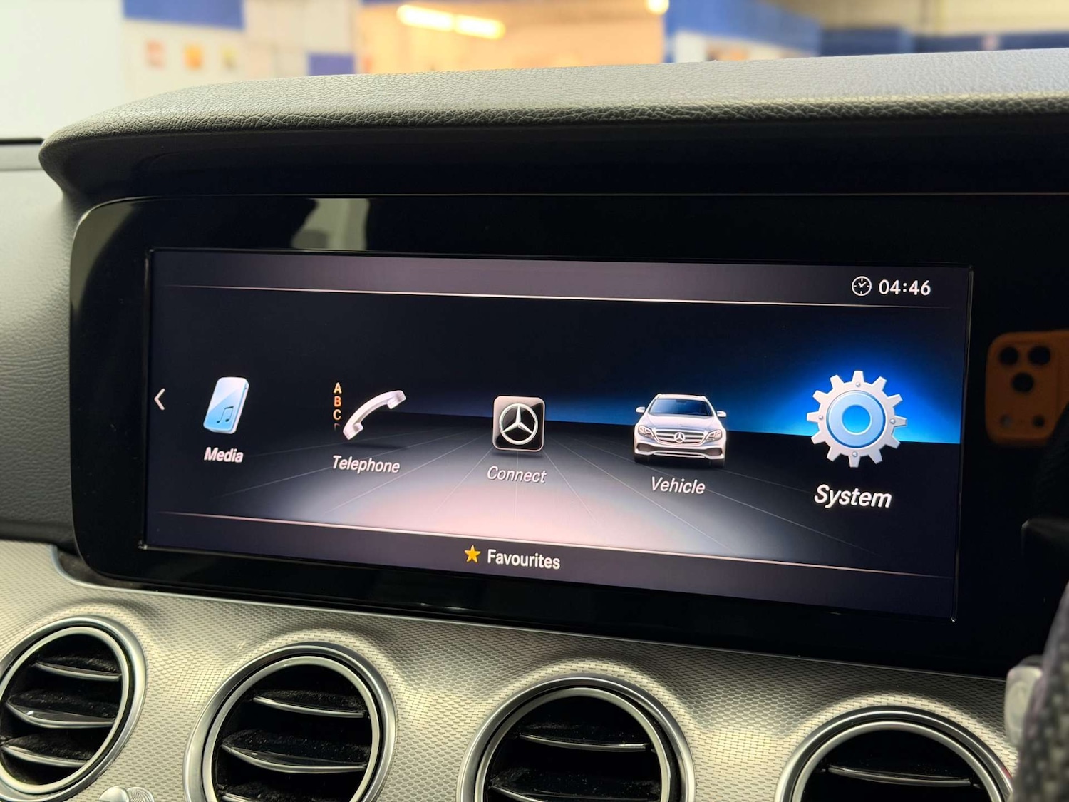 Used Mercedes-Benz E Class 2018 for sale - 76686694: Photo 43