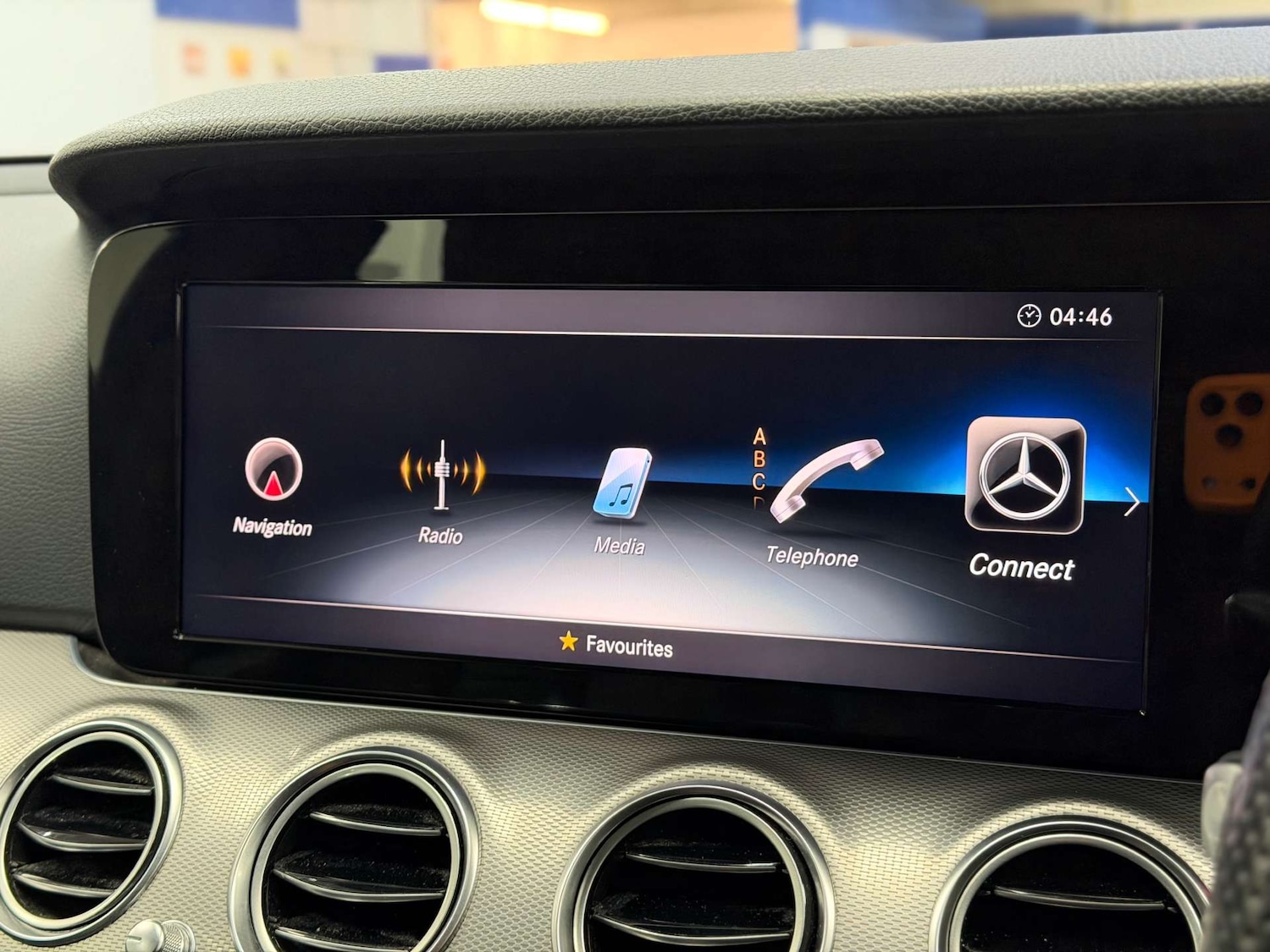 Used Mercedes-Benz E Class 2018 for sale - 76686694: Photo 44