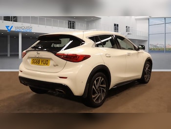 Used Infiniti Q30 2018 for sale - 77988620: Photo