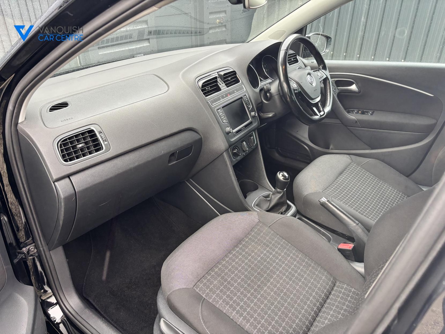 Used Volkswagen Polo 2017 for sale - 76882177: Photo 24