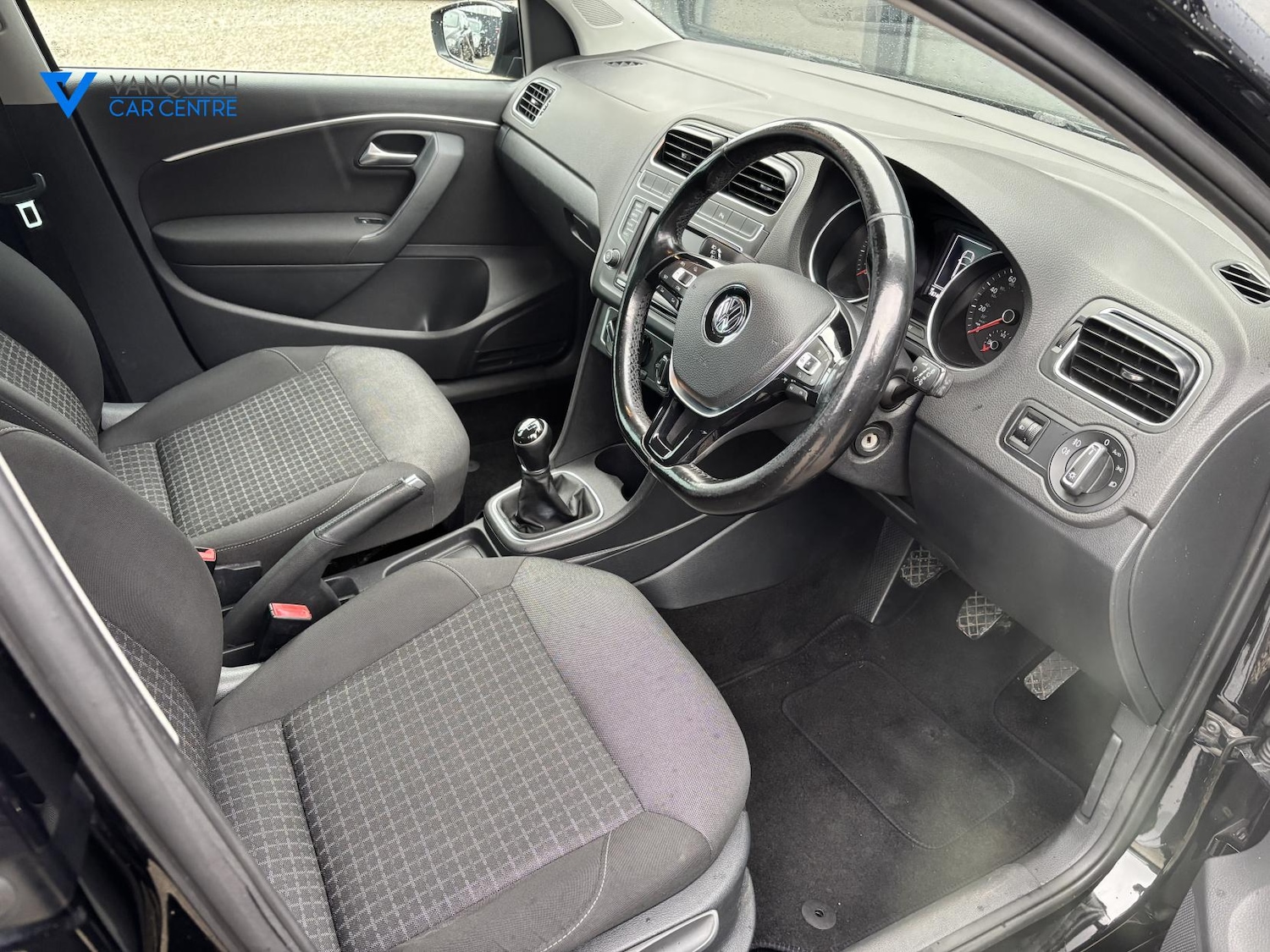 Used Volkswagen Polo 2017 for sale - 76882177: Photo 4