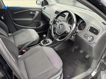 Used Volkswagen Polo 2017 for sale - 76882177: Photo