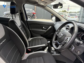 Used Dacia Sandero Stepway 2020 for sale - 76616113: Photo