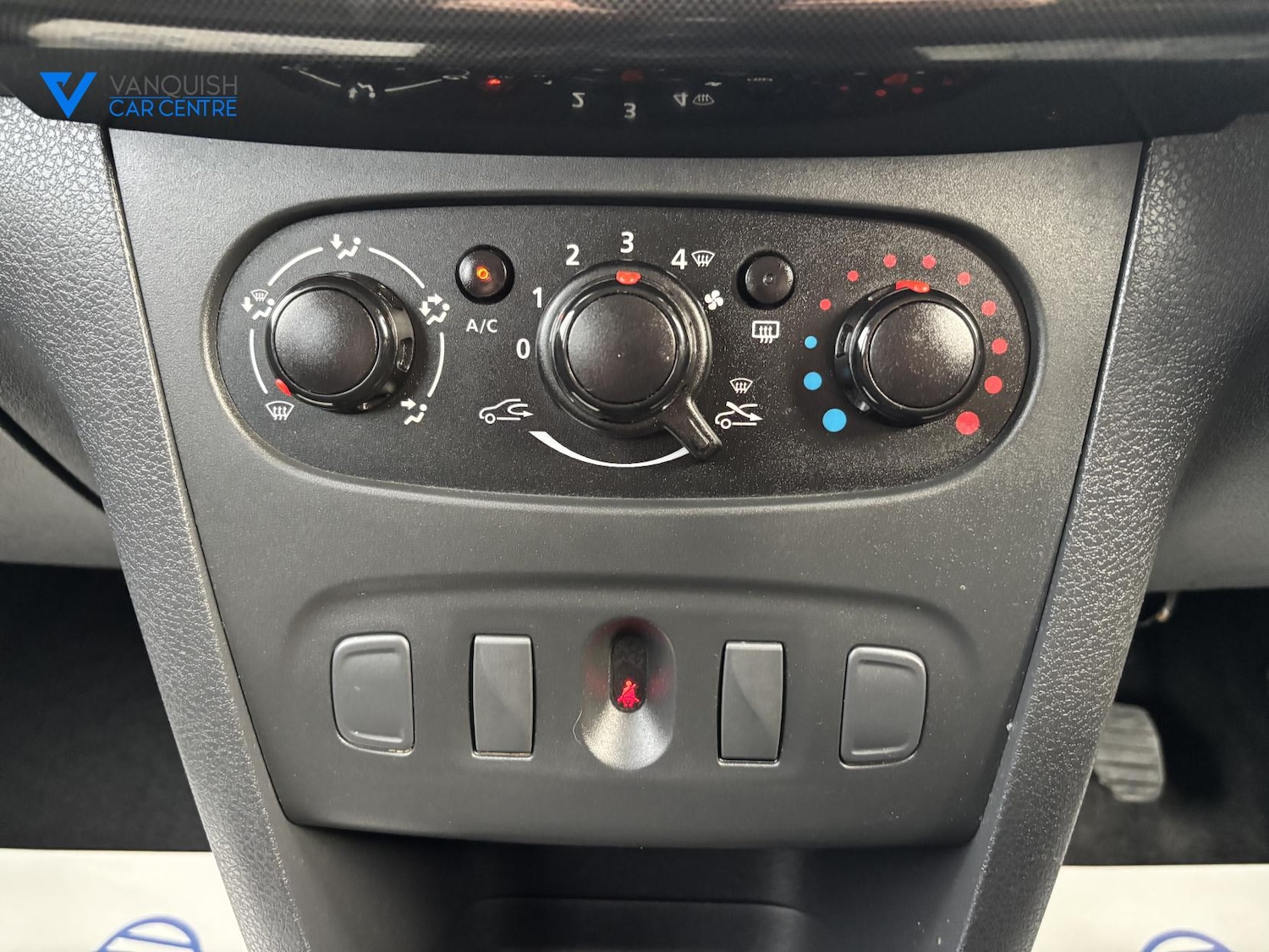 Used Dacia Sandero 2019 for sale - 76616120: Photo 19