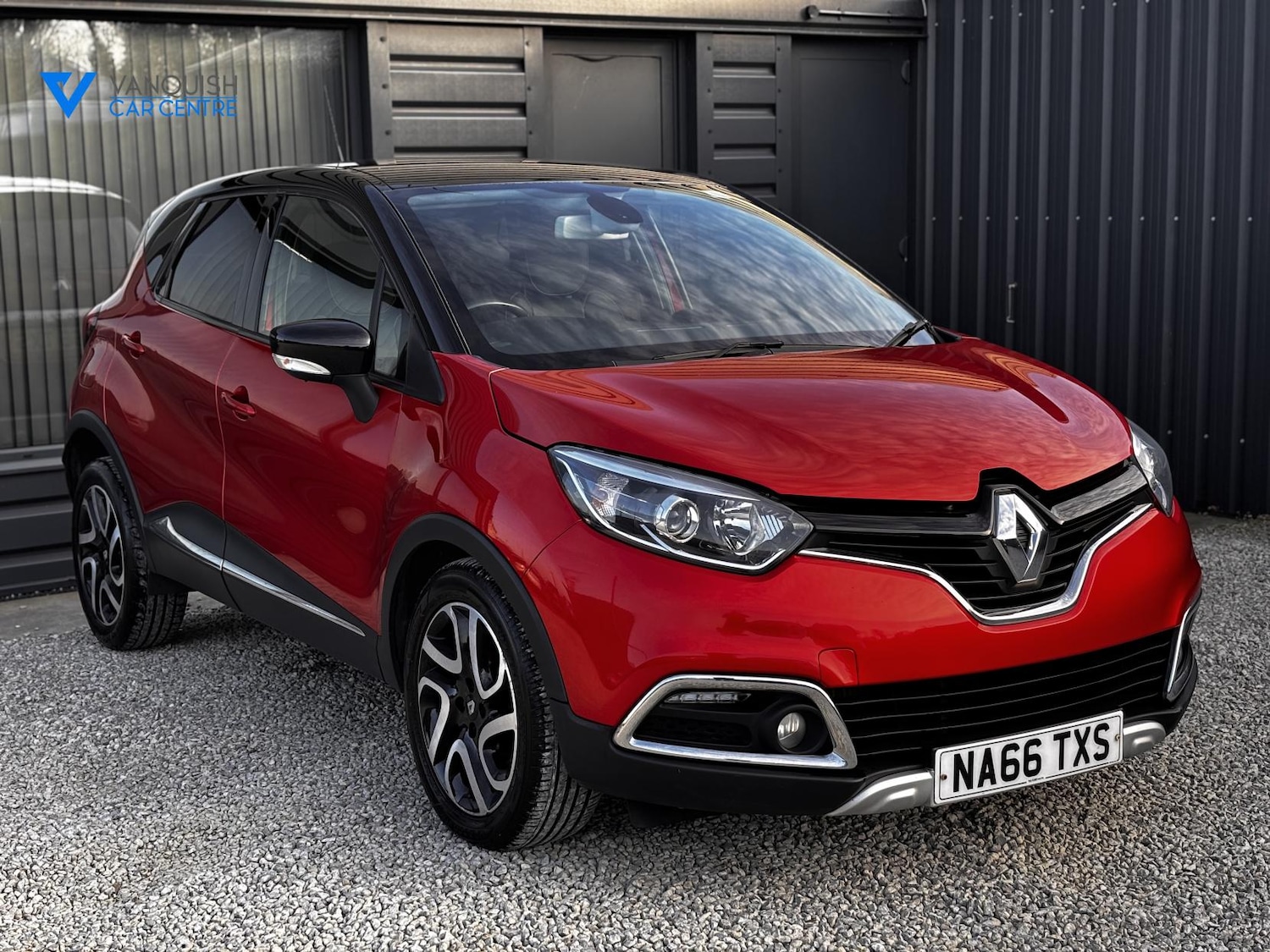 Used Renault Captur 2016 for sale - 77718217: Photo 2