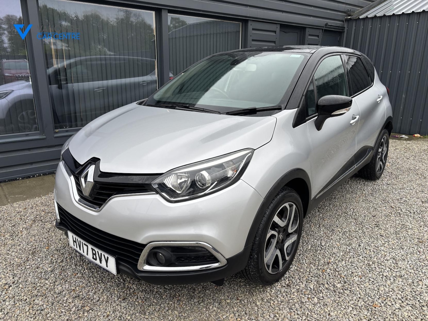 Used Renault Captur 2017 for sale - 76616125: Photo 1