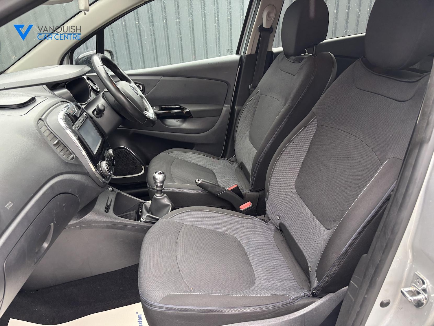 Used Renault Captur 2017 for sale - 76616125: Photo 29