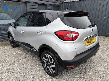 Used Renault Captur 2017 for sale - 76616125: Photo