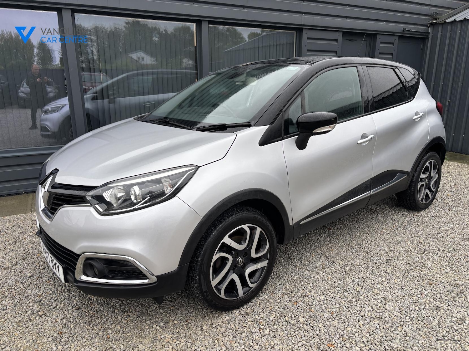 Used Renault Captur 2017 for sale - 76616125: Photo 5