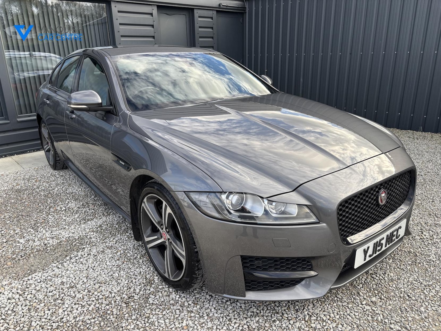 Used Jaguar XF 2015 for sale - 76616119: Photo 9