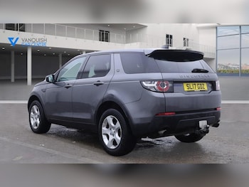 Used Land Rover Discovery Sport 2017 for sale - 76741853: Photo