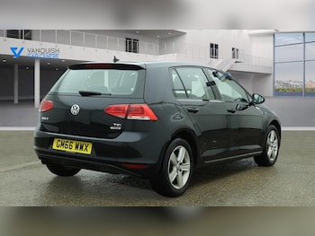 Used Volkswagen Golf 2017 for sale - 77918179: Photo
