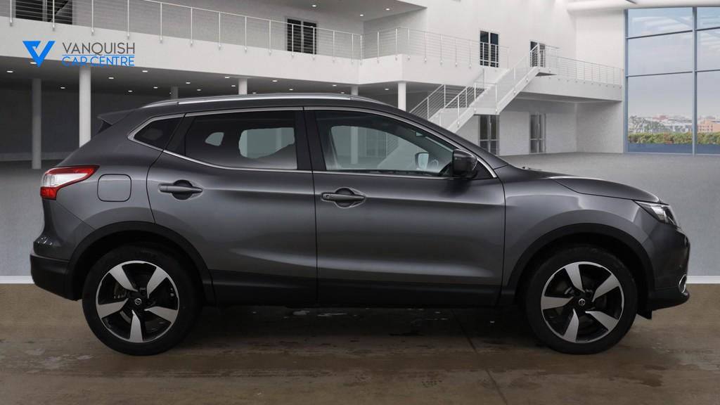 Used Nissan Qashqai 2017 for sale - 77141001: Photo 7