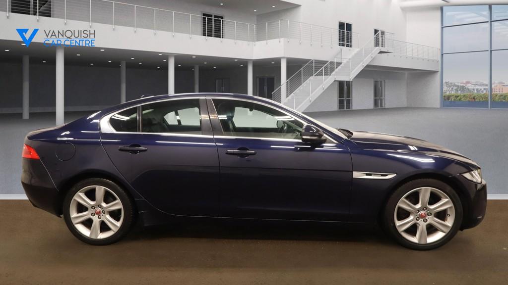 Used Jaguar XE 2016 for sale - 77274451: Photo 5