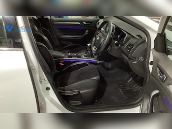 Used Renault Megane 2018 for sale - 77528270: Photo