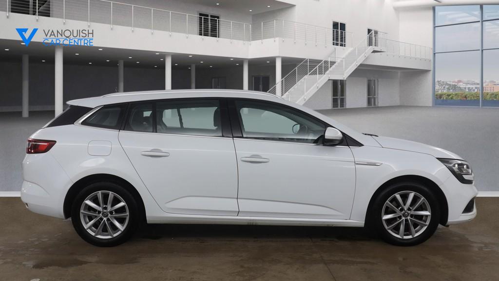 Used Renault Megane 2018 for sale - 77528270: Photo 5