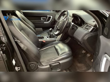 Used Land Rover Discovery Sport 2018 for sale - 76908416: Photo