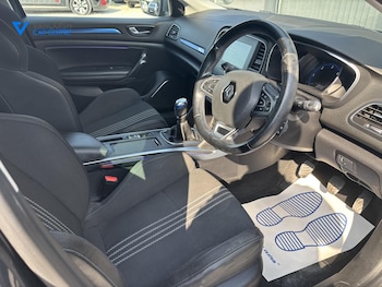 Used Renault Megane 2017 for sale - 79479366: Photo