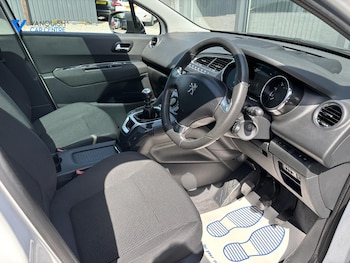 Used Peugeot 5008 2016 for sale - 78984563: Photo