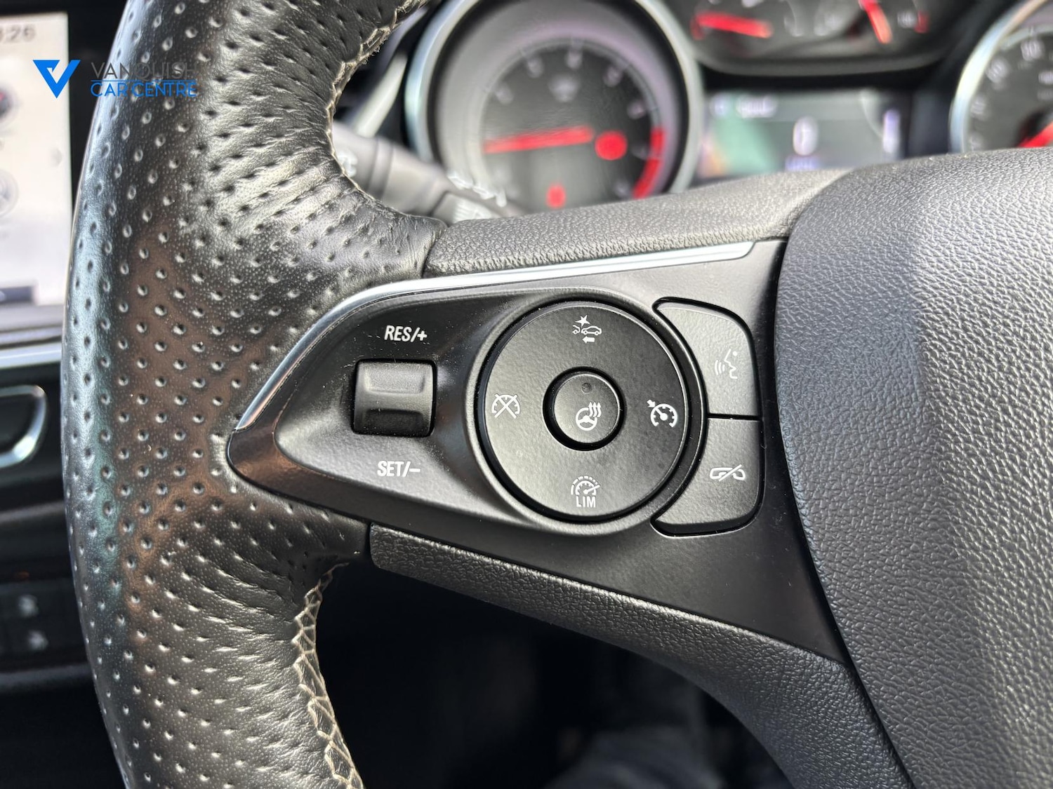 Used Vauxhall Insignia 2018 for sale - 76616129: Photo 31