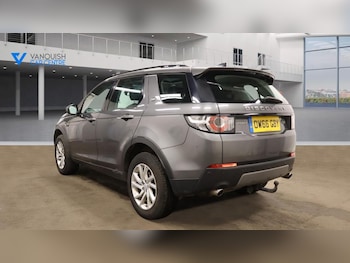 Used Land Rover Discovery Sport 2017 for sale - 77881478: Photo