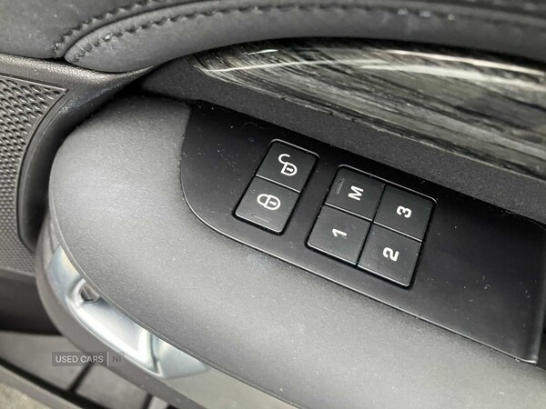 Used Land Rover Discovery 2018 for sale - 76574049: Photo 29