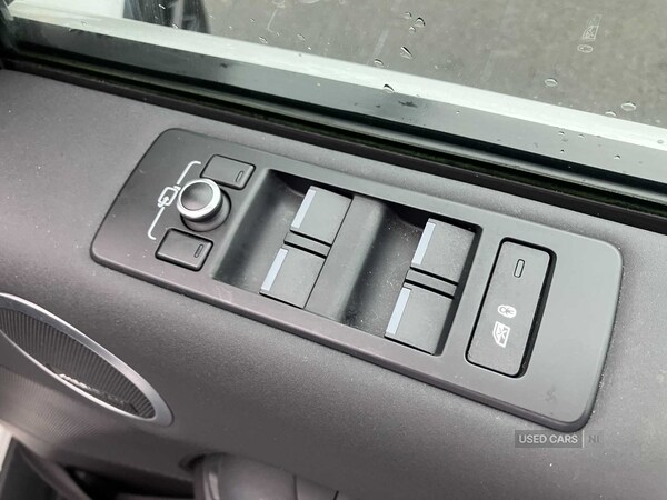 Used Land Rover Discovery 2018 for sale - 76574049: Photo 32