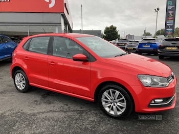 Used Volkswagen Polo 2015 for sale - 76153652: Photo